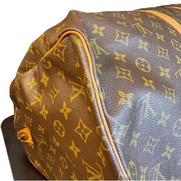 Louis Vuitton Keepall 55 Duffle Bag - Picture 4 of 10